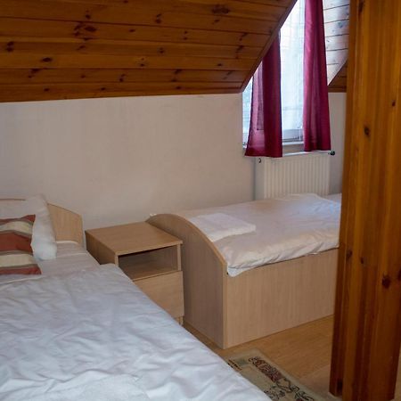 Gilde Panzio Bed and Breakfast Pilisvörösvár Εξωτερικό φωτογραφία